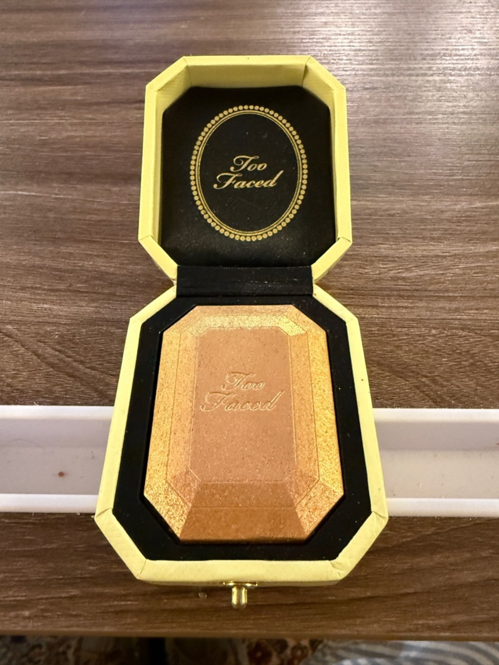 Too Faced Diamond Light Highlighter - Canary Diamond - NEW
